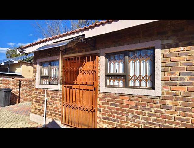 1 BEDROOM PROPERTY TO RENT IN MIEDERPARK